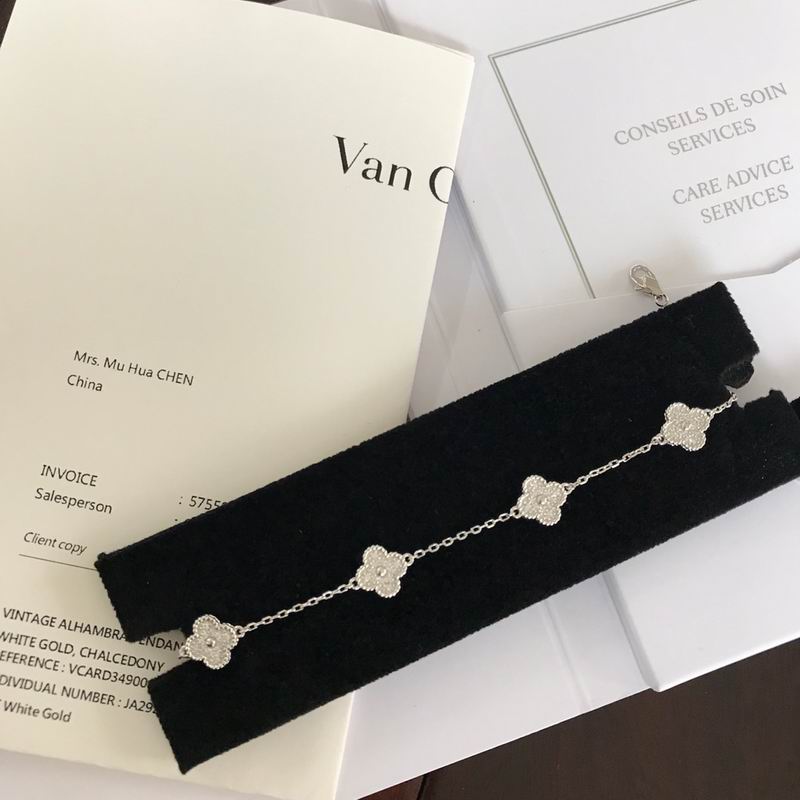 Van Cleef & Arpels bracelet 12yxq20